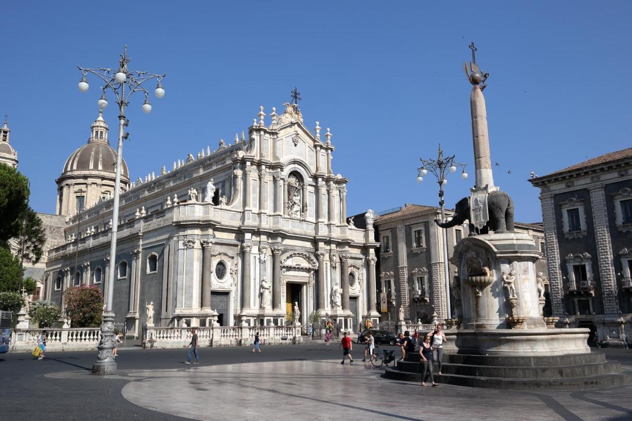 Theatron Houses Catania Bagian luar foto