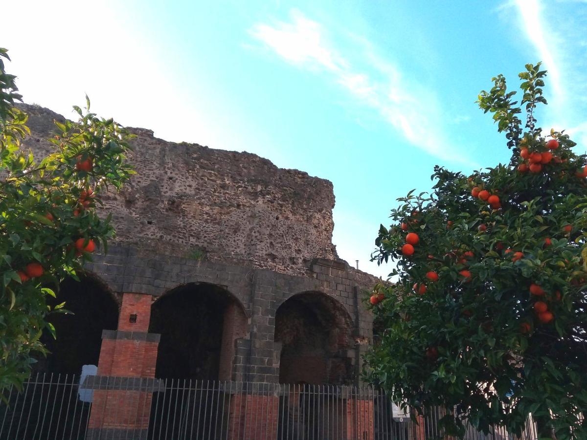 Theatron Houses Catania Bagian luar foto